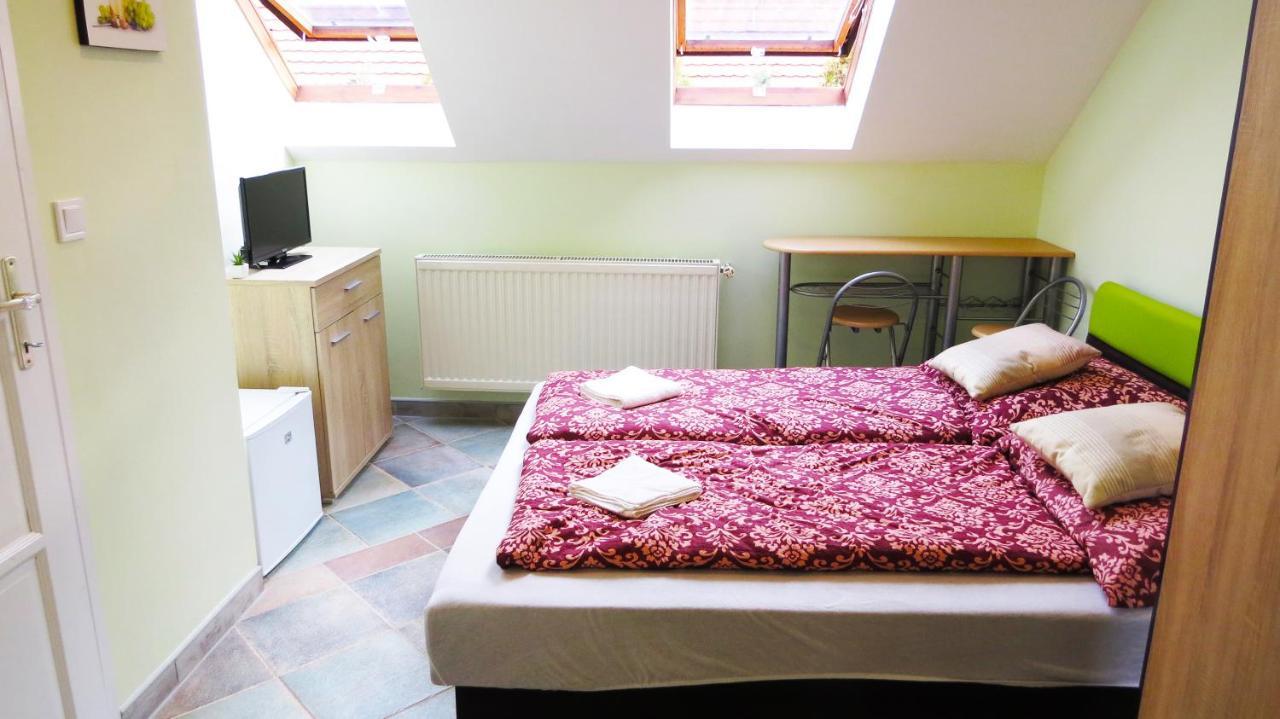 Hotel Hoforras Wellness Vendeghaz à Egerszalók Extérieur photo